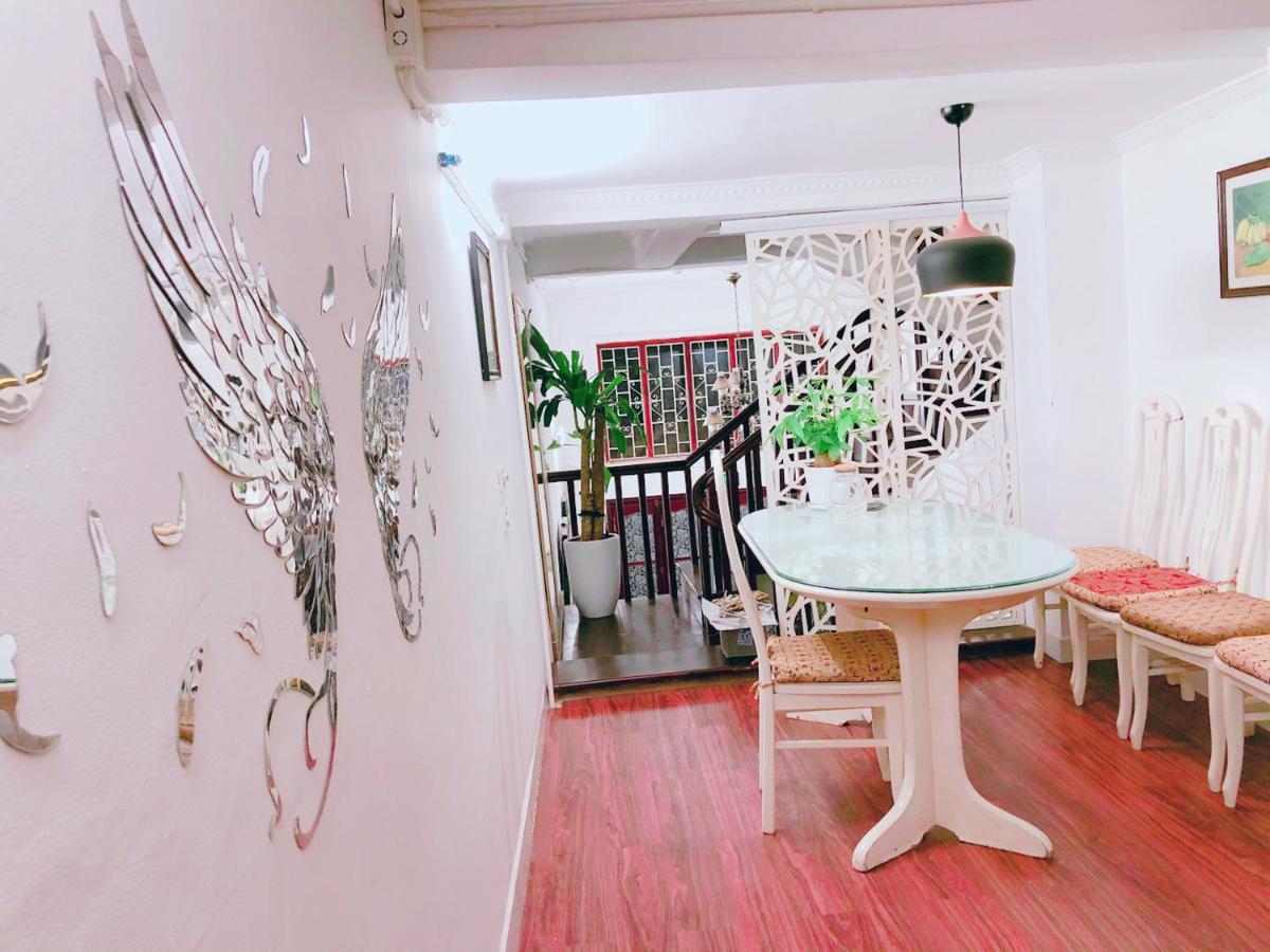 Aura Home Whole French House Hanoi Exterior photo